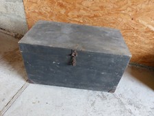 Ancien grand coffre en bois sapin coffre à jouet ou chaussures patine grise