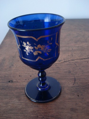 Verre pied ancien xixe en - à,
