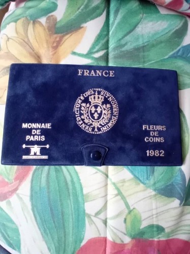 Coffret fdc 1982 - 1982, français.
