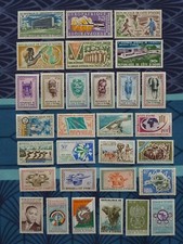 LOT ***  31 TIMBRES  COTE  D IVOIRE NEUFS  NON OBLITÉRÉS   ( voir les 6 photos )