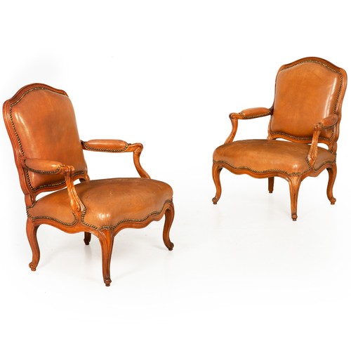 Pair french louis carved - louis,