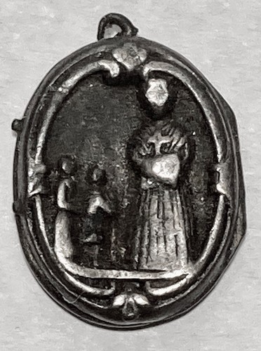 Médaillon reliquaire - médaillon,