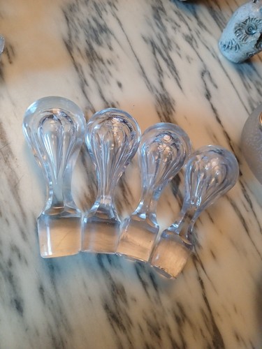 Bouchons baccarat - bouchons,