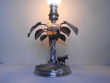 Ancien pied de lampe en bronze argenté statue taureau ou vache sous un arbre