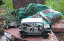 DINKY TOYS  GB / AUSTIN MINI MOKE