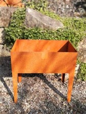 Jardinière en rouille noble rectangulaire, sur les pieds lit surélevé jardini...