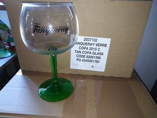 Grand verres pied - à, liqueur