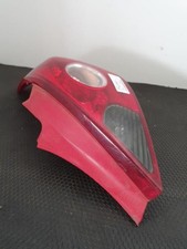 Feu arriere principal droit