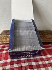 100 ans de magie Disney AUCHAN boîte de 350 pochettes environ de 4 autocollants