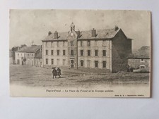CPA 43 FAY-LE-FROID - La Place du Foiral et le Groupe scolaire