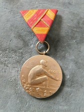 Médaille Course À Den