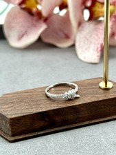 110972 Bague noeud pavé
