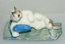 Klima Miniature Porcelain Persian Cat & Mouse with Blue Cushion & Towel K964