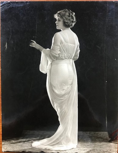 Femme déshabillé blw