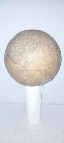 Rare globe terrestre - , ancien