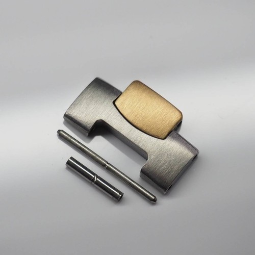 Véritable montre bracelet - véritable, montre-bracelet