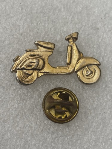 Pin bijoux moto vespa - moto,