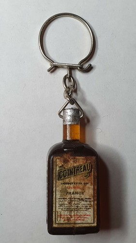 Ancien porte clés - , cointreau