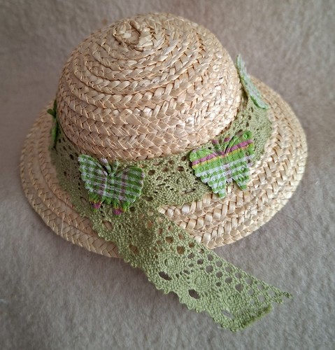 Chapeau paille fait - chapeau, main