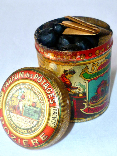 Ancienne boite pub - boite, tÔle