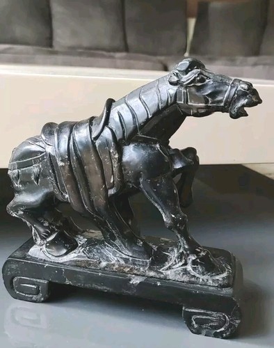 Figurine cheval guerre antique - guerre,