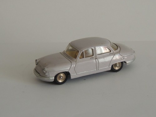 Vrai dinky toys 547 panhard - vrai,