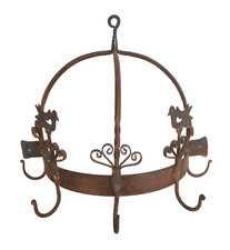 ANCIENNE ARCHELLE DE CUISINE EN FER FORGÉ AVEC 5 CROCHETS DECOR AUX OISEAUX 