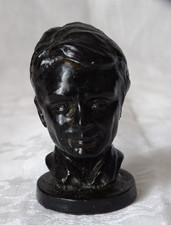 Buste Claude François , style tournidol , résine noire