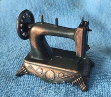 Joli Taille Crayon ancien en