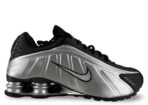 Size 11w nike shox - -,