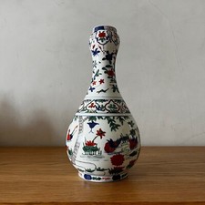 Grand vase porcelaine chine decor de fleurs et insectes , signature à déchiffrer