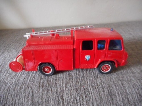 Camion pompiers berliet - pompiers,