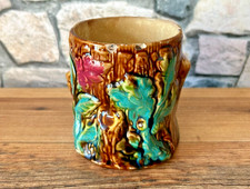 Superbe petit pot ancien en barbotine Décor naturaliste Idéal vase, pot à crayon