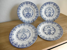 QUATRE ASSIETTES DESSERT FAIENCE JULES VIEILLARD BORDEAUX DECORS MOUSTIER Lot 7.