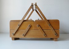 TRAVAILLEUSE EN BOIS DESIGN SCANDINAVE ANNÉES 60 / 70 VINTAGE LOFT 1960 /1970