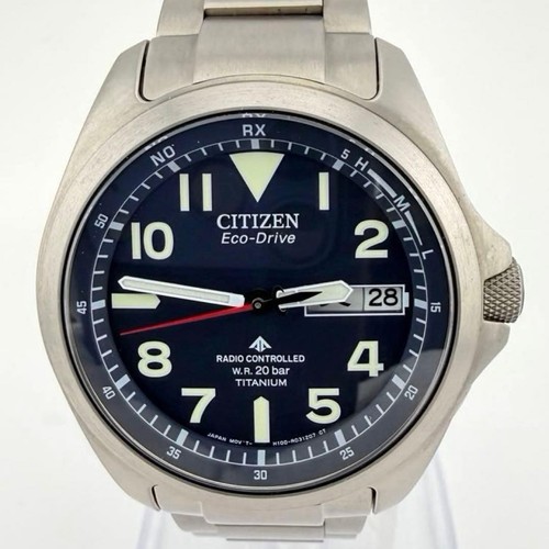 Montre solaire pour homme