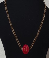 Collier pendentif ovale rouge