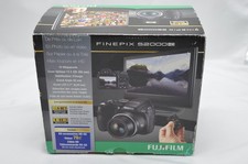 Appareil photo ancien vintage FUJIFILM S2000 HD complet en carton