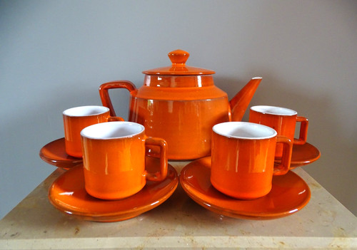 Service café vintage orange