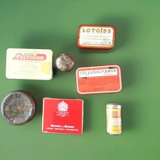 7 anciennes boîtes en métal dont certaines de pharmacie
