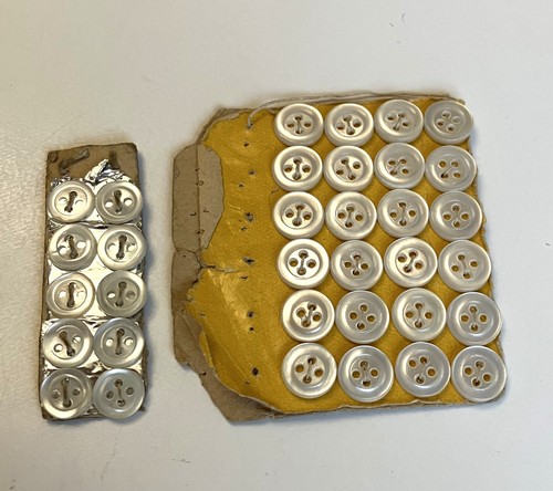 Lot boutons en nacre - 34,
