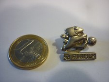 Pin's Sport Football Mascotte