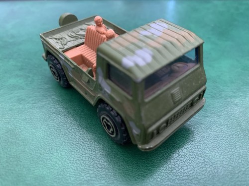 Véhicule militaire miniature - ,