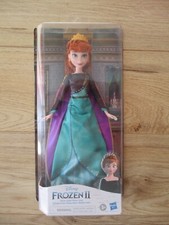 ♫ Poupée Disney La reine