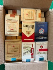Lot 38 paquets de cigarettes vides des années 1990-2000