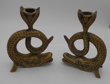 ANCIENNE PAIRE DE BOUGEOIR EN FORME DE DAUPHINS CHIMERES  EN BRONZE