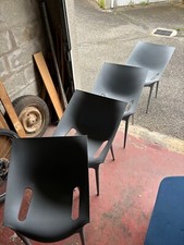 chaise Philippe Starck pour Kartell model Dr yes 2009 grise