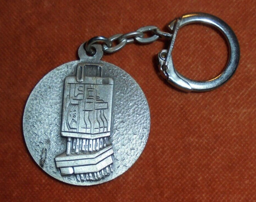 Porte clés key - ring, c