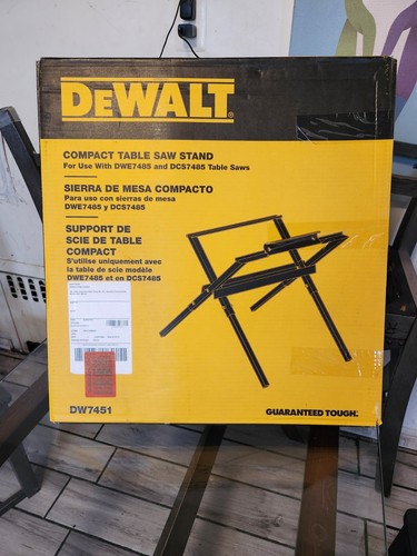 Dealt compact table saw - compact,