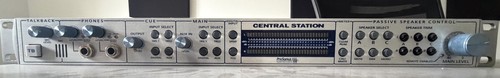 Presonus central station rack - station,